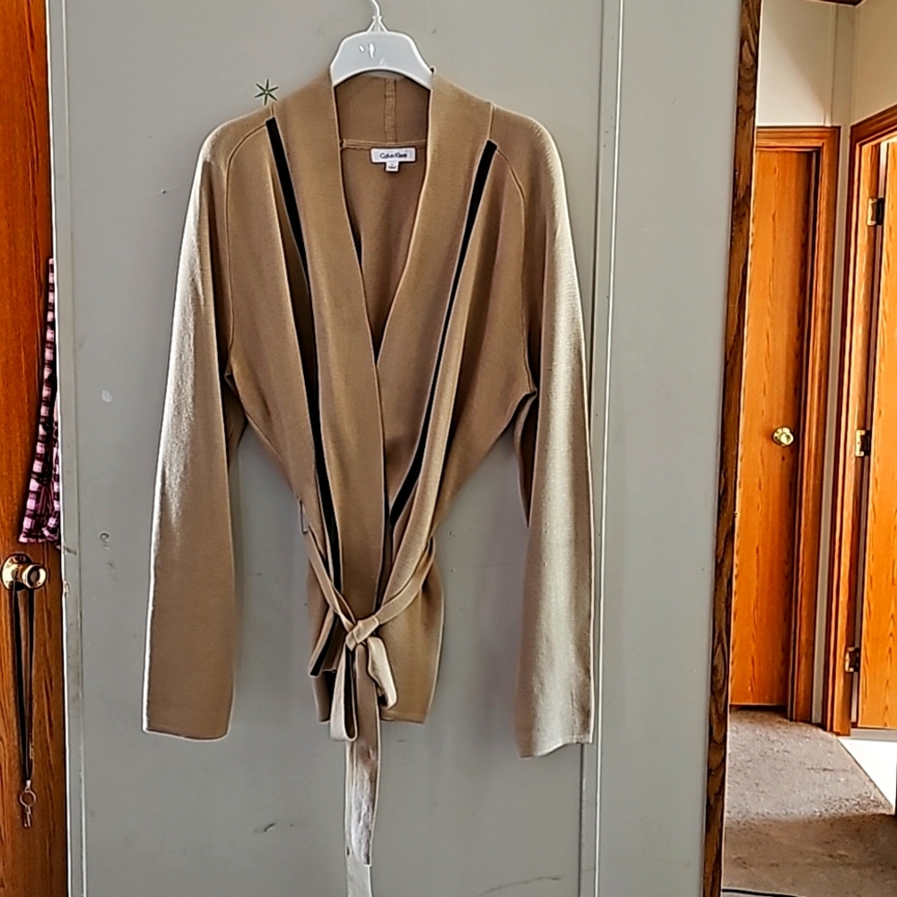 Calvin klein L belted sweater jacket